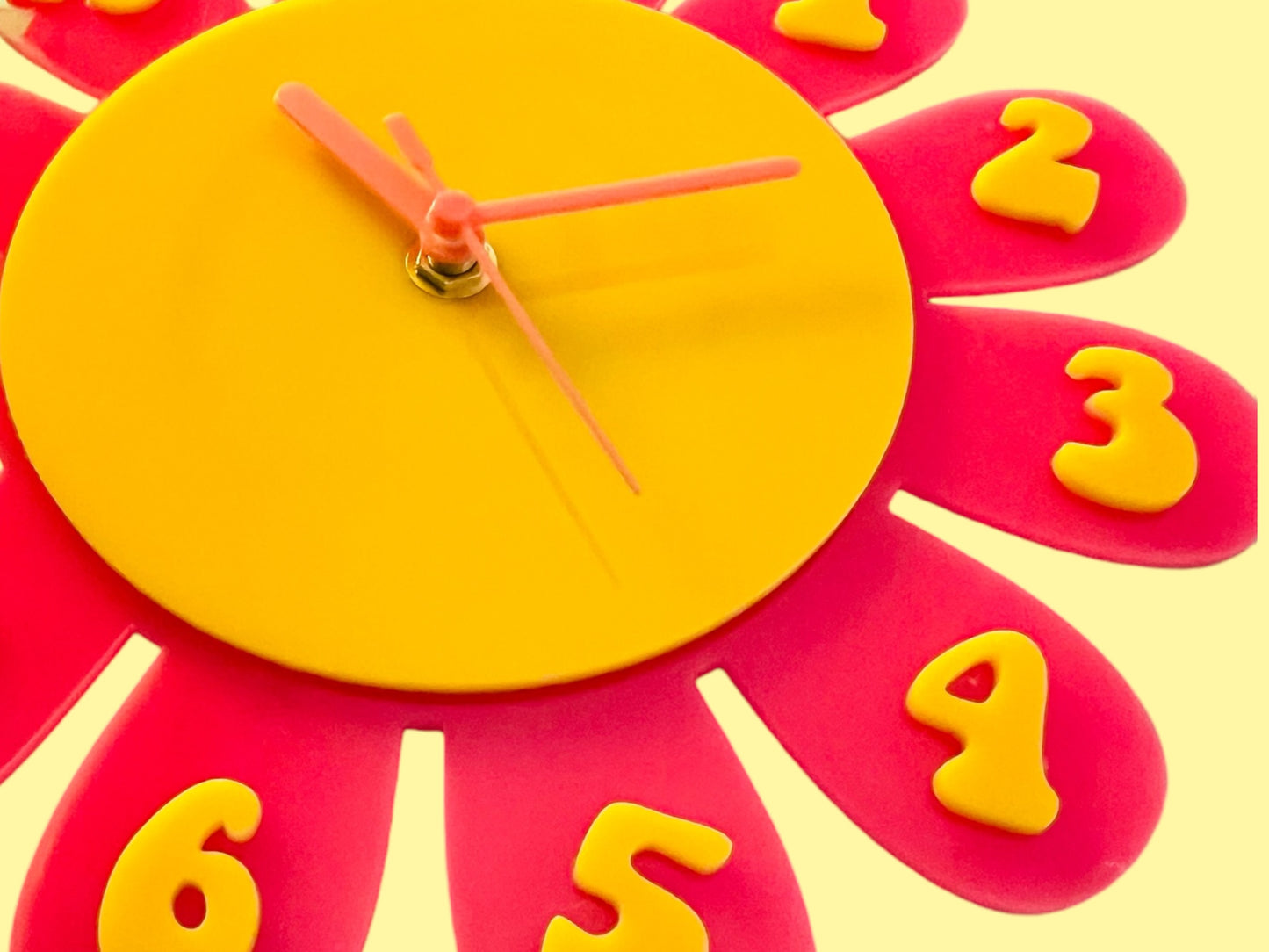 Retro Flower Wall Clock 25cm