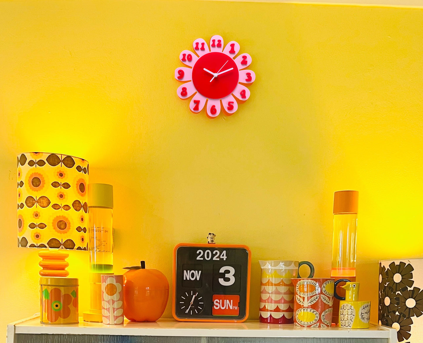 Retro Flower Wall Clock 25cm