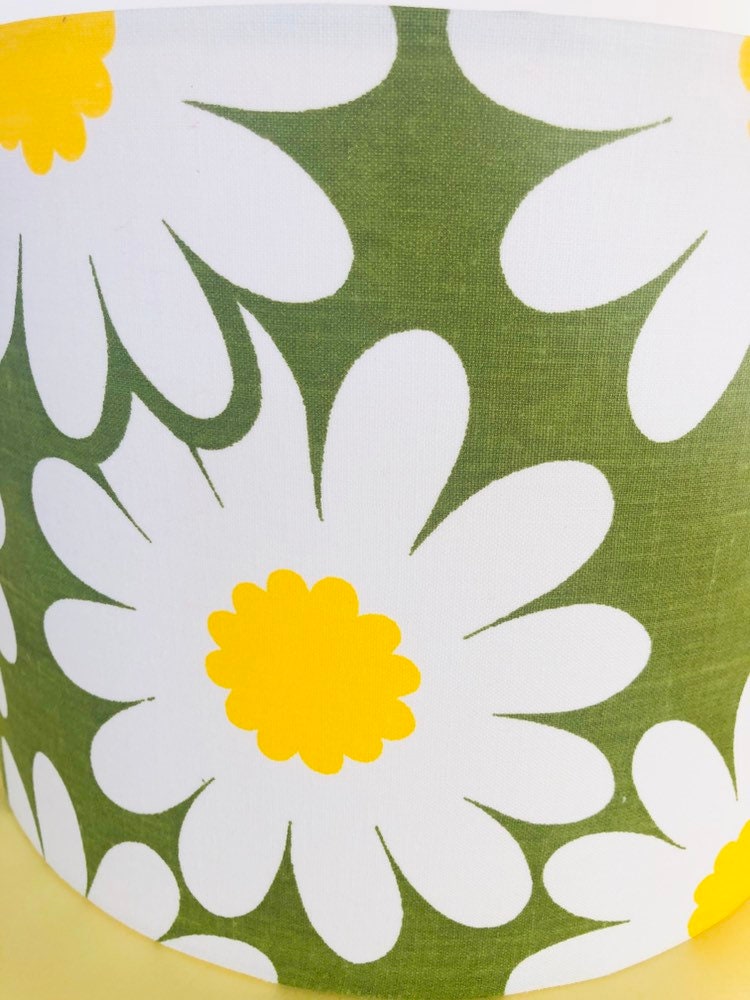 Daisy Lampshade 25cm