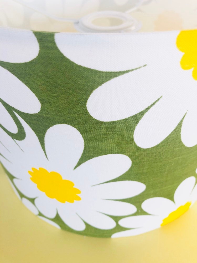 Daisy Lampshade 25cm
