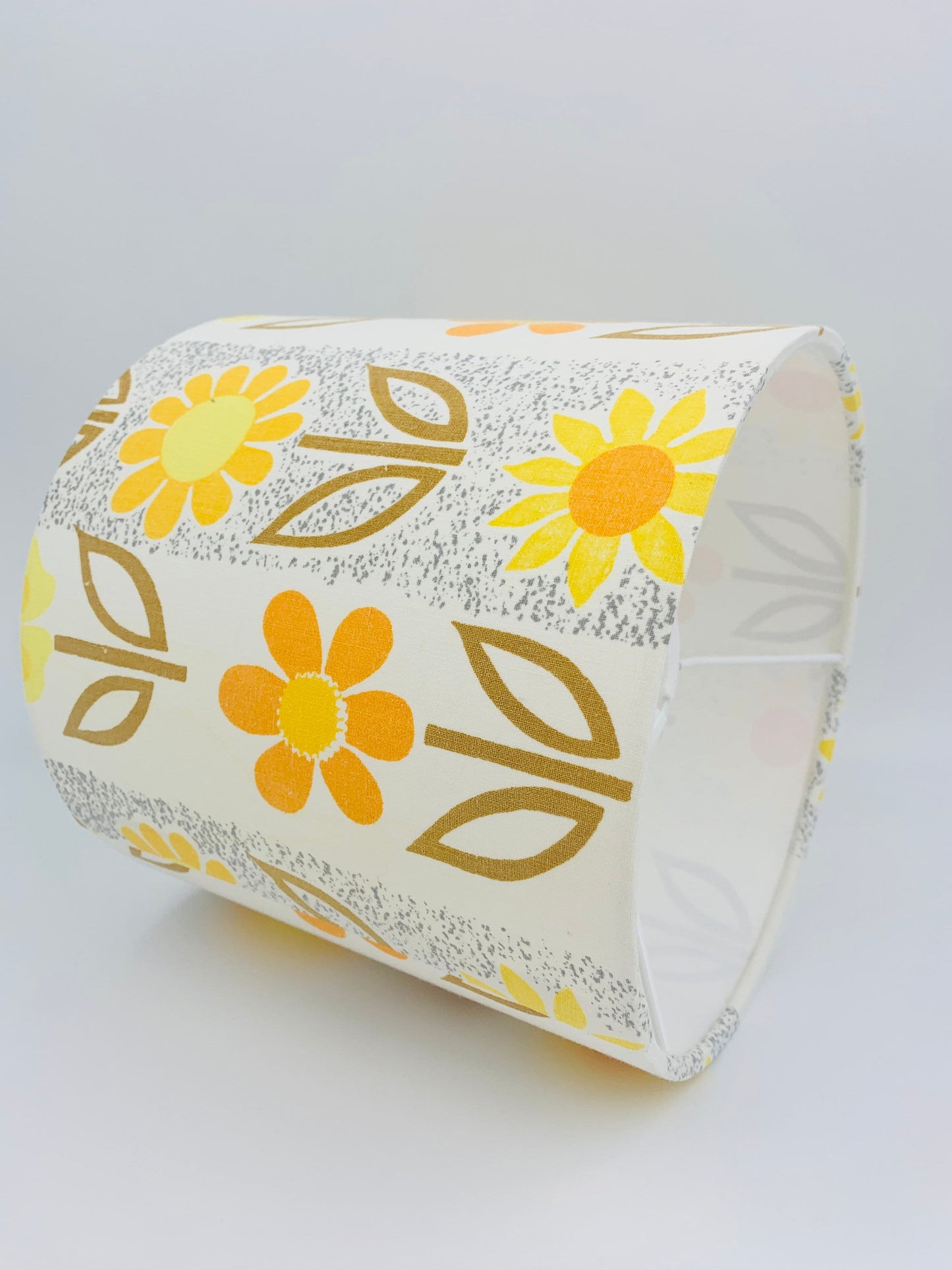 Retro Daisy Lamspshade 20cm