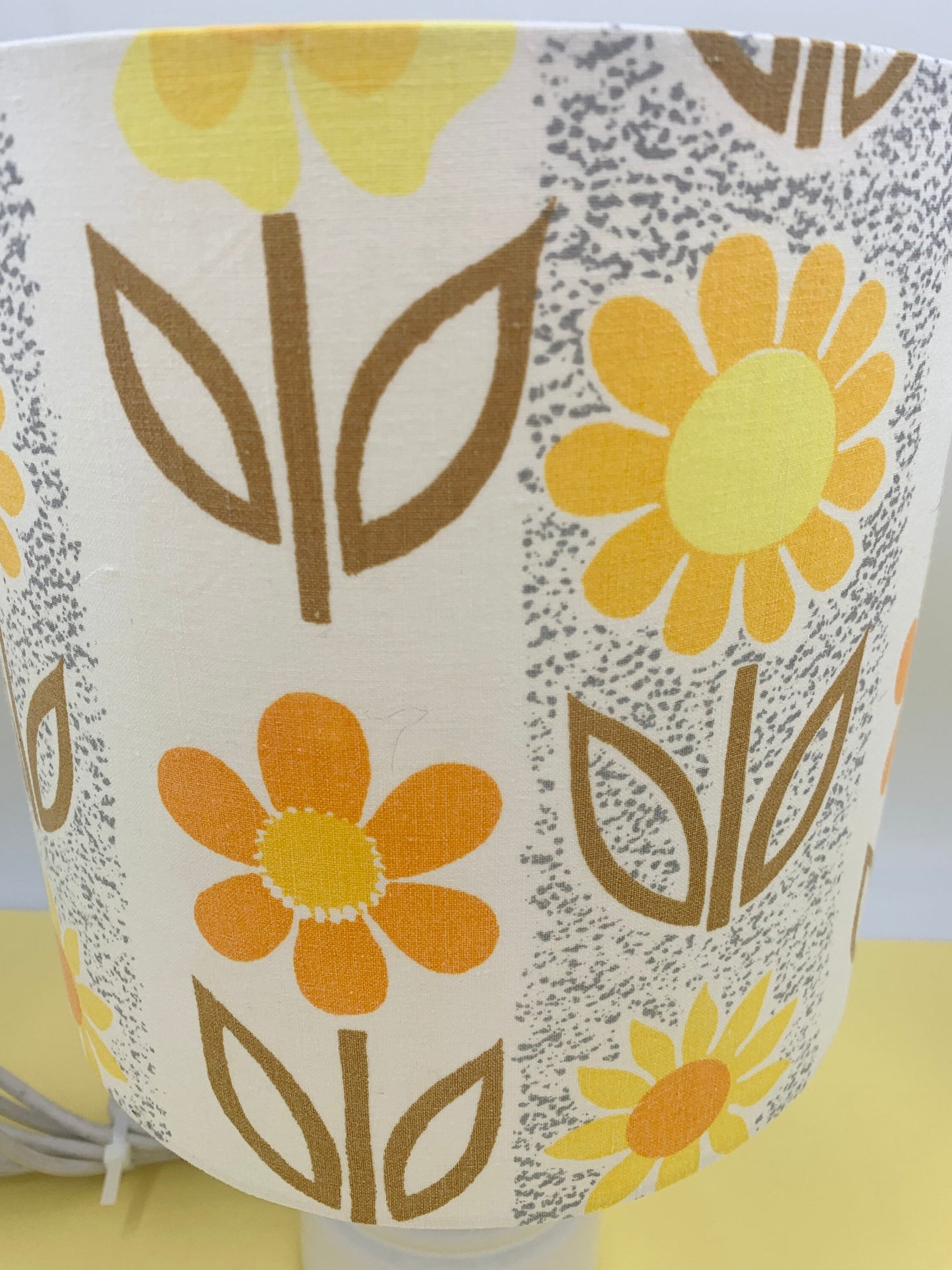 Retro Daisy Lamspshade 20cm