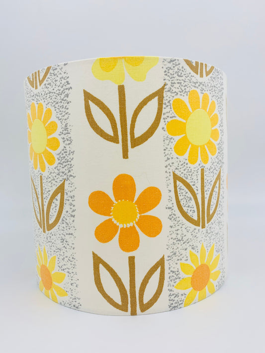 Retro Daisy Lamspshade 20cm